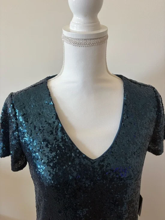 Melrose and Market Black Sequin V‑Neck Midi Dress - Picture 5 of 7